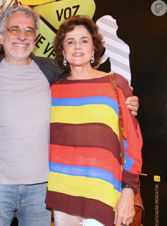 Marieta Severo e seu namorado, Aderbal Freire Filho. Apesar de já estarem juntos há alguns anos, eles fazem questão de reforçar que são 'namorados'