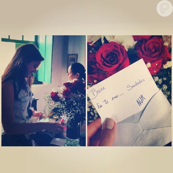 Bruna Marquezine recebe flores e bilhete de Neymar, em 29 de outubro de 2013