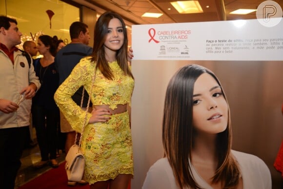 Giovanna Lancellotti participa do lançamento do calendário Cabeleireiros Contra a Aids, no Rio de Janeiro, em 30 de outubro de 2013