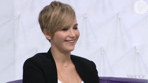 Jennifer está filmando 'Mockingjay' desde setembro. Para o longa, Jennifer está usando uma peruca morena
