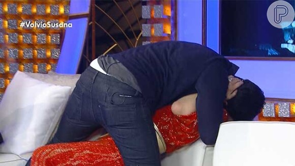 Sergio Marone deu um beijo na boca de Susana Giménez durante o programa dela na TV argentina
