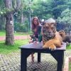 Marina Ruy Barbosa escolheu macaquinho verde estampado da coleção Verão 2017 da Fabulous Agilità - ainda indisponível para vendas - ao visitar um zoológico na Tailândia, onde posou com um tigre