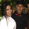 Segundo fonte do Purepeople, Anitta já estava solteira na festa do Neymar, quando foi vista entrando na casa do jogador pelos fundos e indo para cômodo reservado