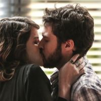 Novela 'Haja Coração': Camila e Giovanni voltam a namorar, mas escondem de Bruna