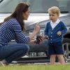 Kate Middleton deu bronca em príncipe George e a reação do pequeno chamou atenção dos brasileiros, que fizeram memes com a imagem