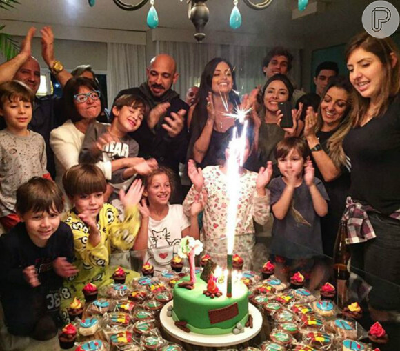 Aline Riscado festeja aniversário de 6 anos do filho com ex-marido e namorado