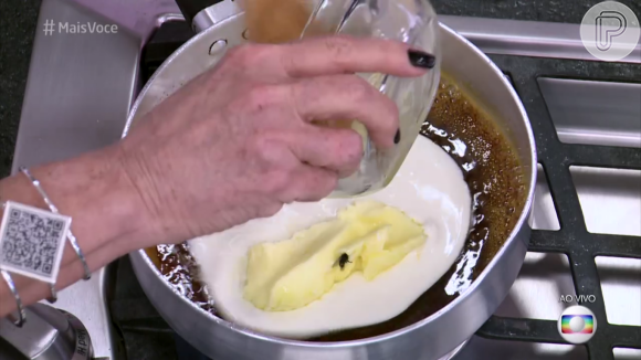 Mosca estava na manteiga que Ana Maria Braga misturou aos outros ingredientes da calda de um bolo de chocolate com banana