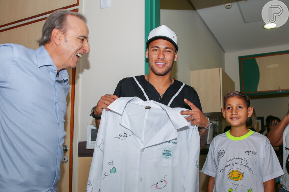 Neymar visita o Hospital de Câncer de Barretos nesta quarta-feira, 13 de julho de 2016