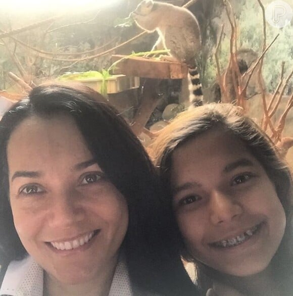 Mônica Carvalho usou as redes sociais para elogiar a filha primogênita, Yaclara