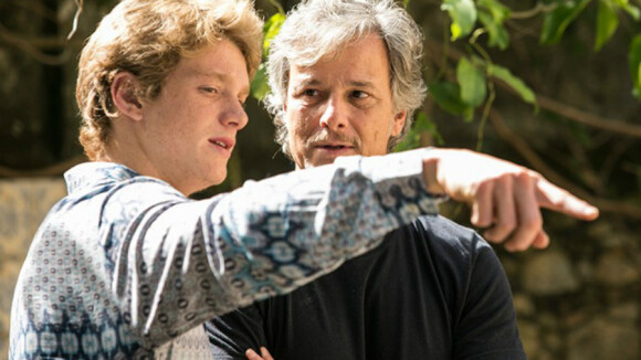 Marcello Novaes acompanha o filho Pedro em gravação da novela 'Sol Nascente'