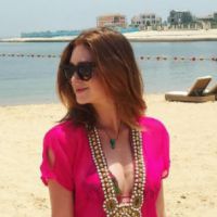 Marina Ruy Barbosa usa look decotado durante viagem de férias para o Qatar