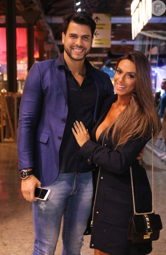 Namorada de Marcelo Bimbi, Nicole Bahls participou de uma entrevista no canal 'Hotel Mazzafera', do stylist Matheus Mazzafera