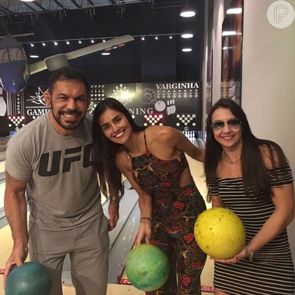Rodrigo Minotauro e Miss Nathalia Pinheiro assumiram o namoro em novembro de 2015