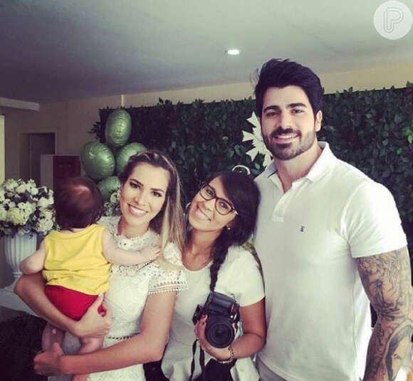 Adriana Sant'Anna e Rodrigão batizam o filho, Rodrigo, no Rio de Janeiro, em 16 de julho de 2016