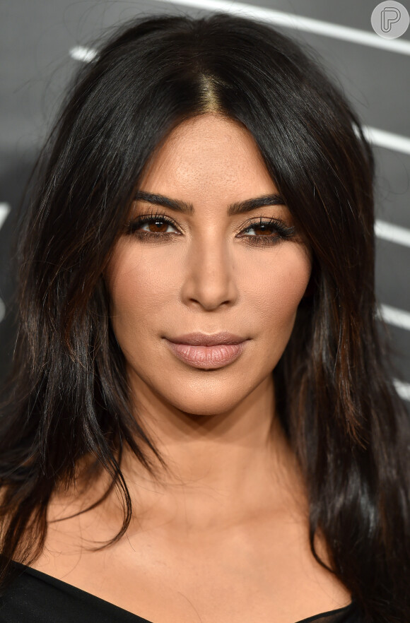 Kim Kardashian divulgou gravação telefônica a respeito da música 'Famous'
