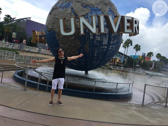 Biel está viajando nos Estados Unidos e já visitou os parques da Disney