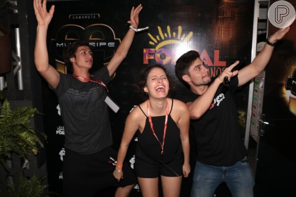 Francisco Vitti, Amanda de Godoi e Guilherme Leicam, de 'Malhação', curtem o Fortal, em Fortaleza, nesta quinta-feira, 21 de julho de 2016