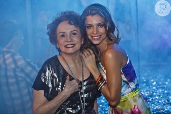 Joana Fomm contracenou com Grazi Massafera no seriado 'As Cariocas' (2010)
