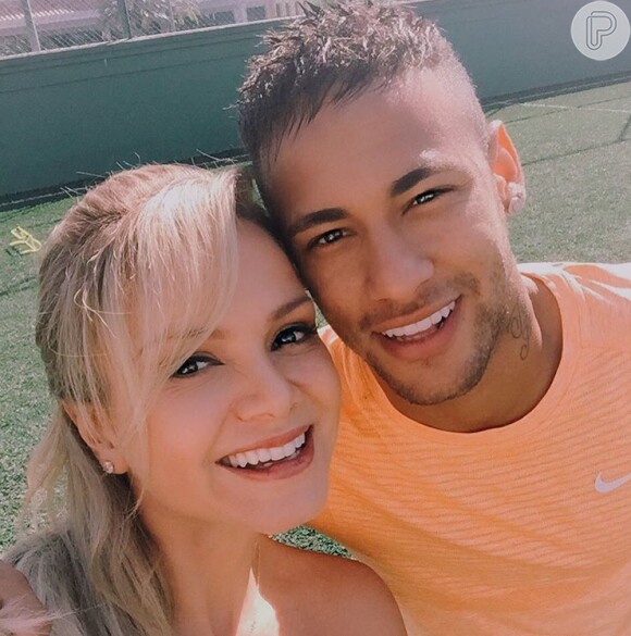 Eliana visitou a casa de Neymar e elogiou a dedicação do jogador