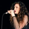 Lorde faz sucesso com a canção 'Royals'