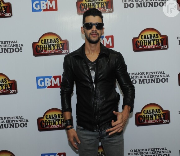 Gusttavo Lima no festival Caldas Country Show, na cidade de Caldas Novas, em Goiás, em 15 de novembro de 2013