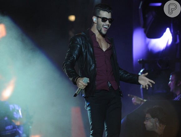 Gusttavo Lima se apresentou no festival Caldas Country Show, na cidade de Caldas Novas, em Goiás, em 15 de novembro de 2013