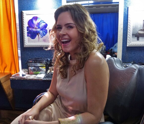 Ex-BBB Ana Paula Renault participou de 'Haja Coração' e interpretará ela mesma na novela das sete
