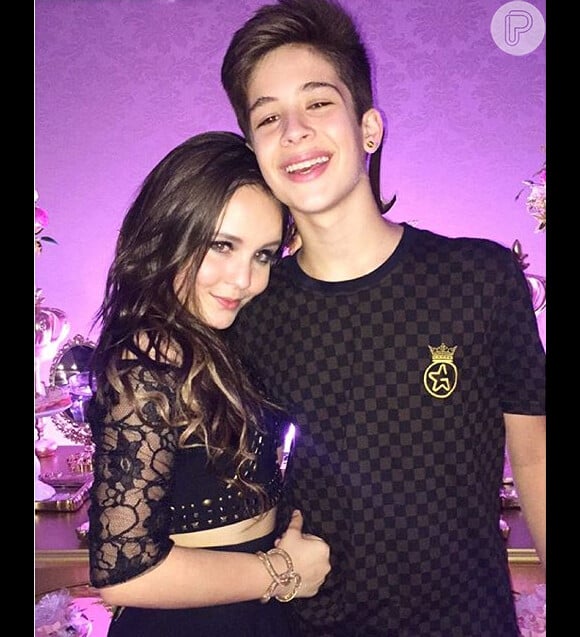 João Guilherme e Larissa Manoela estão juntos há 10 meses