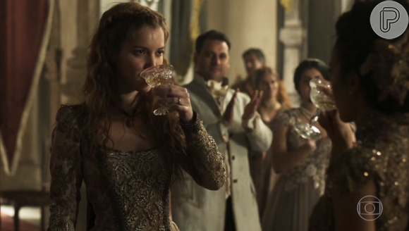 Em 'Liberdade, Liberdade', Branca (Nathalia Dill) morreu após beber o veneno que havia preparado para Rosa/ Joaquina (Andreia Horta), no capítulo desta terça-feira, 26 e julho de 2016