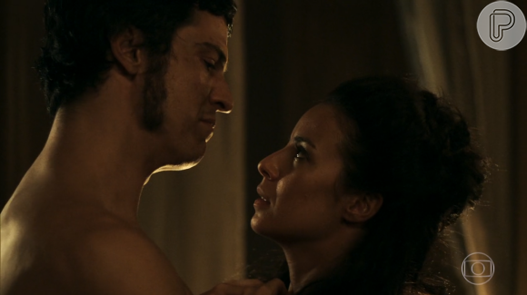 Capítulo de 'Liberdade, Liberdade' mostrou noite de núpcias de Rosa/ Joaquina (Andreia Horta) e Rubião (Mateus Solano) nesta terça-feira, 26 e julho de 2016