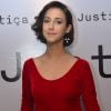 Camila Márdila, de 'Justiça', optou por maquiagem bem clara no lançamento da minissérie