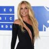 No VMA 2016, Britney Spears usou maquiagem clean e batom da mesma tonalidade da pele