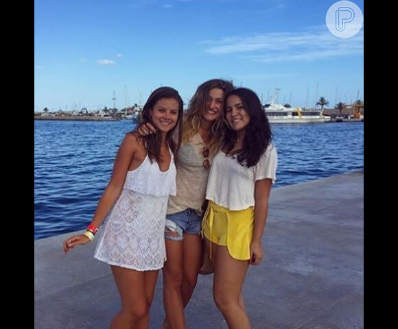 Sasha curte aniversário de 18 anos em viagem de férias pela Europa com as amigas