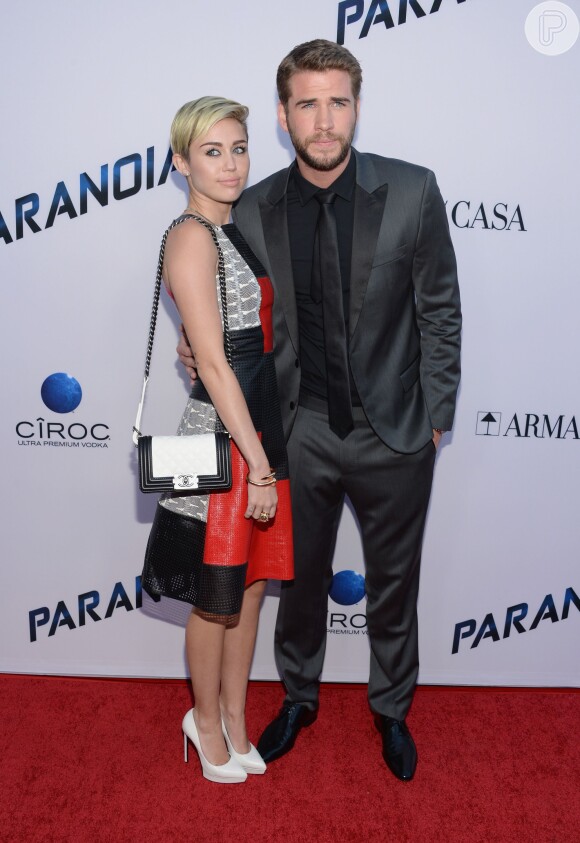 Miley Cyrus contou ex-noivo, Liam Hemsworth, para sua festa de aniversário de 21 anos, no próximo sábado, 23 de novembro de 2013