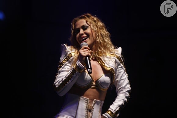 Joelma não foi convidada para participar do 'Dança dos Famosos', diz a assessoria de imprensa da cantora ao Purepeople