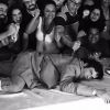 Mateus Solano aparece em foto divertida em bastidor de 'Liberdade': 'Última cena', nesta terça-feira, 2 de agosto de 2016