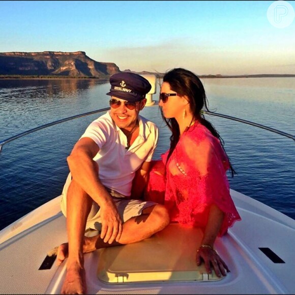 Zezé Di Camargo e a namorada, Graciele Lacerda, curtiram viagem de férias ao Mato Grosso no último fim de semana