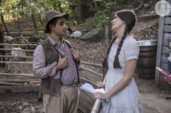 Anderson Di Rizzi e Camila Queiroz ensaiam uma cena da novela 'Êta Mundo Bom!'