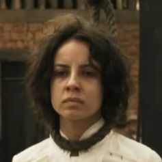 Rosa (Andreia Horta) foi condenada a forca pelo assassinato de Tolentino (Ricardo Pereira), na novela 'Liberdade, Liberdade