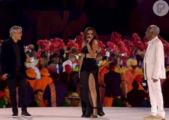 Anitta se emocionou em participar da cerimônia de abertura dos Jogos Olímpicos Rio 2016: 'Esse é o nosso Brasil, diversificado e misturado'