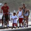 Ronaldo curte passeio em família, nesta quinta-feira, 21 de novembro de 2013
