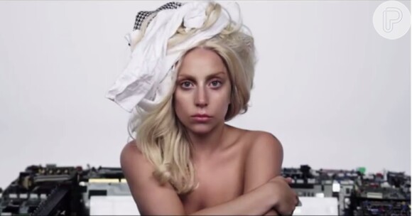 Lady Gaga está em primeiro lugar nas paradas com o álbum 'ARTPOP'