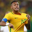 Após levar o ouro no futebol masculino pelo Brasil, Neymar discute com torcedores que estavam na arquibancada do Maracanã, neste domingo, 21 de agosto de 2016