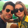 Marina Ruy Barbosa e o noivo, Xandinho Negrão, foram ao Maracanã assistir a partida entre Brasil e Honduras. 'Obrigada Neymar! Amamos! Jogão! Parabéns seleção!', escreveu a atriz na legenda da foto publicada no Instagram