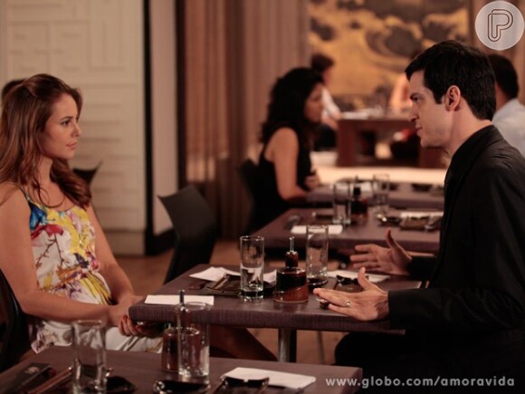 Paloma (Paolla Oliveira) procura Félix (Mateus Solano) para contar que César (Antonio Fagundes) está cego, em 'Amor à Vida'