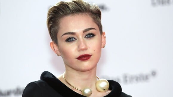 Miley Cyrus tem casa assaltada na véspera de seu aniversário: 'Muito abalada'