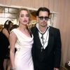 Johnny Depp aparece furioso em vídeo divulgado pela ex-mulher, Amber Heard, ao site TMZ na última sexta-feira, dia 12 de agosto de 2016