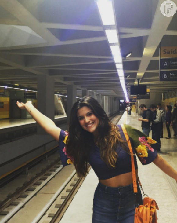 Giulia Costa foi de metrô para a cerimônia de abertura da Olímpiada Rio 2016