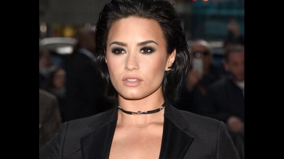 Demi Lovato pede desculpa por piada com zika vírus: 'Não quis ofender'. Entenda!