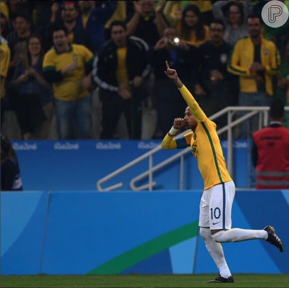 Neymar também publicou uma foto sua no jogo de sábado e agradeceu a Deus por ter feito o seu primeiro gol nessa Olimpíada